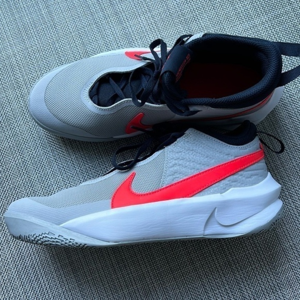 Boys Nike Hustle DX -SU21 size us7Y